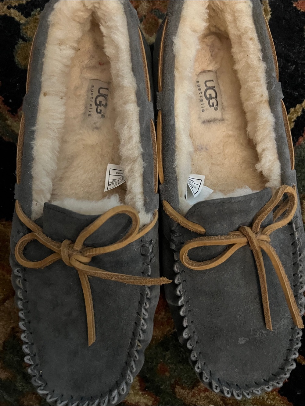 UGG Women’s Dakota Suede Moccasin Slippers with Cream Shearling on Pewter size 9